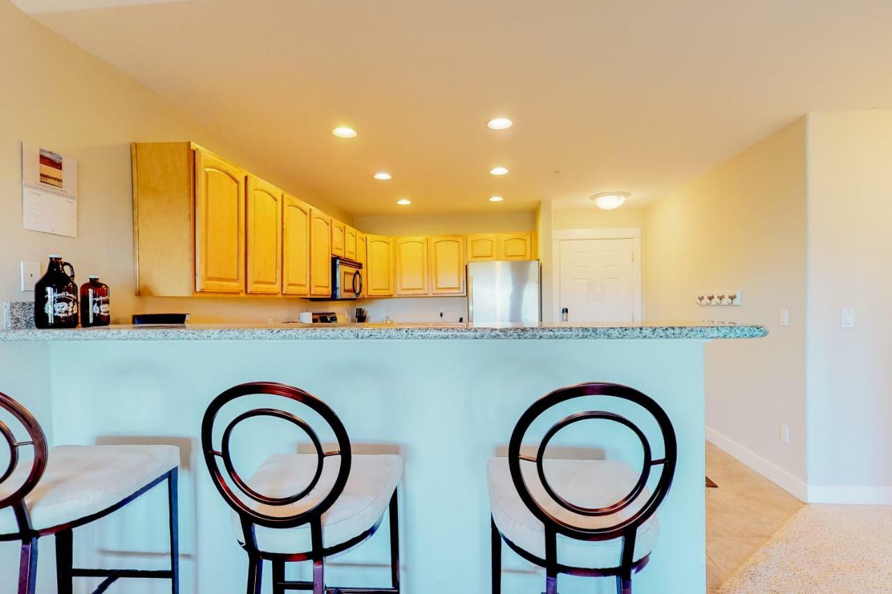 Lighthouse Views Apartment Westport Exterior photo